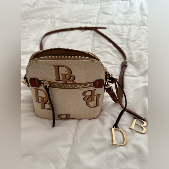Dooney & Bourke crossbody monogram dome purse - Picture 7 of 11
